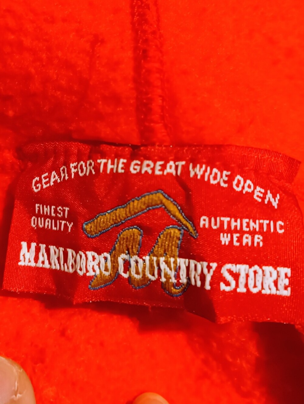 🫛 Vintage Marlboro Country Store pullover hoodie red Marlboro Patch